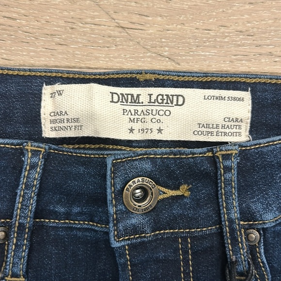 Parasuco skinny jeans with tags 
Never worn 
Too small for me - Picture 3 of 4